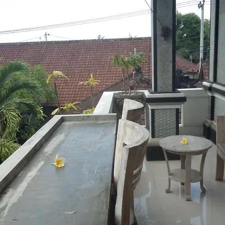 Candra Surf Homestay Canggu  Exterior photo