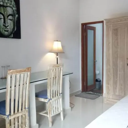 Candra Surf Homestay Canggu  Exterior photo