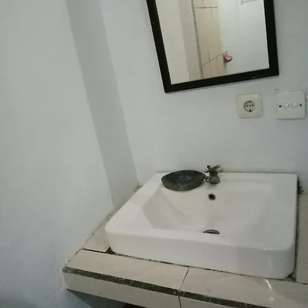 Candra Surf Homestay Canggu  Exterior photo