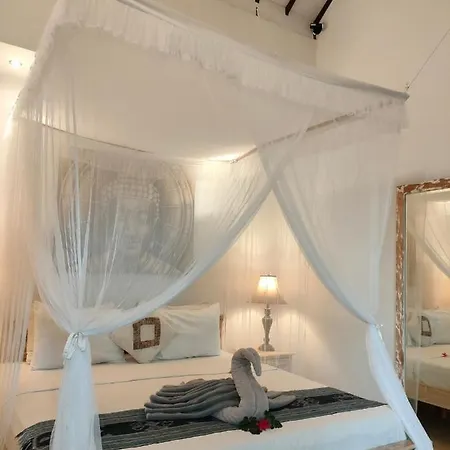 Candra Surf Homestay Canggu  Exterior photo