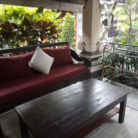 Candra Surf Homestay Canggu  Exterior photo